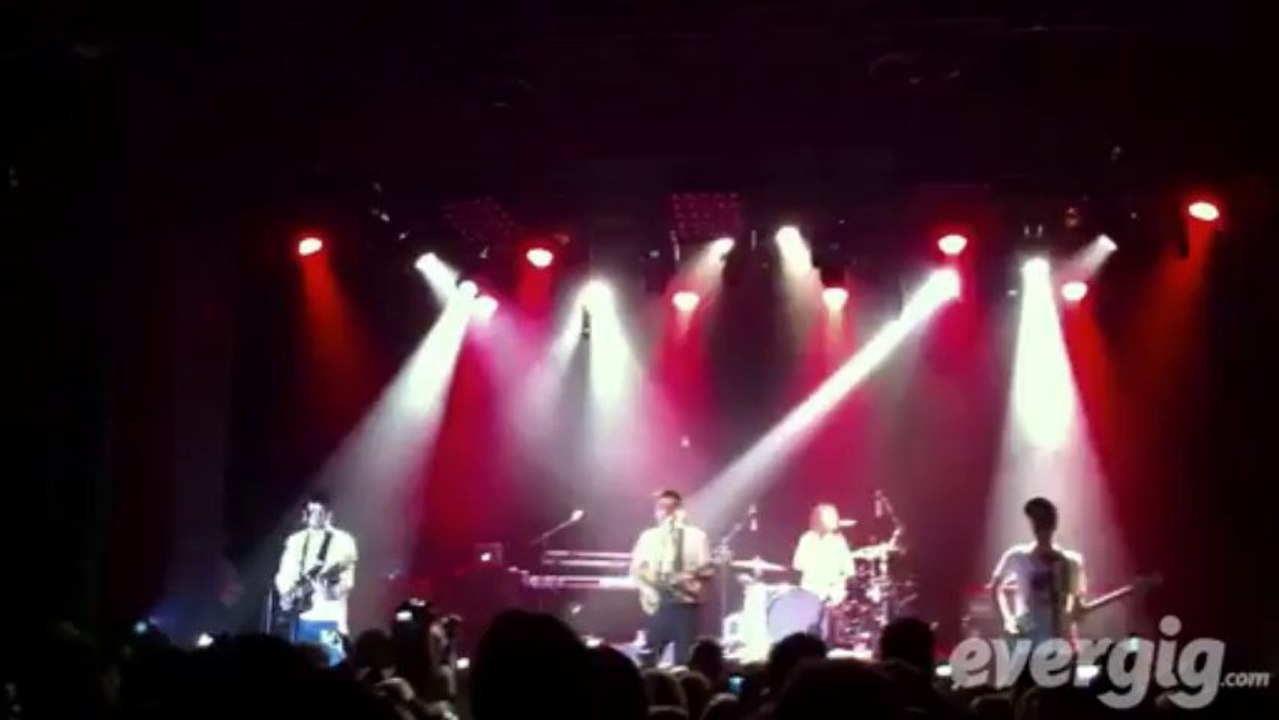 BB Brunes "Dis moi" - Alhambra - Concert Evergig Live - Son HD