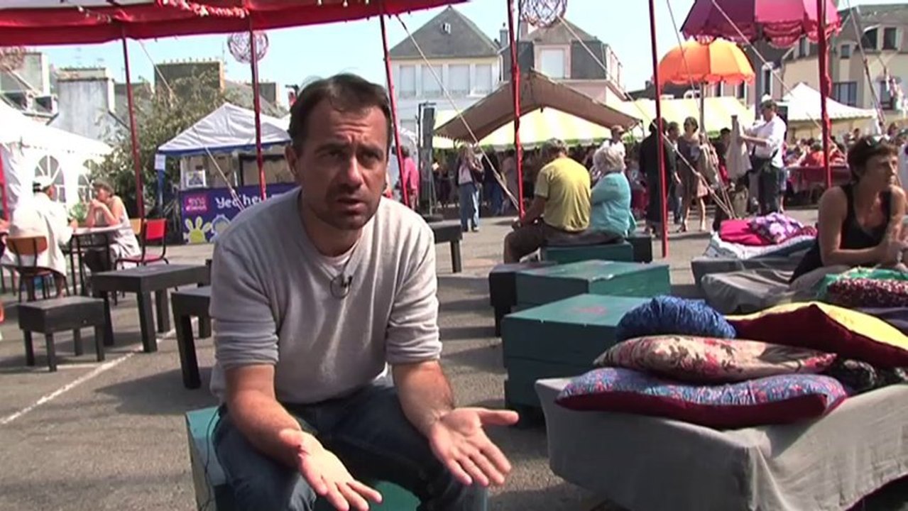 Pourquoi les Roms migrants préfèrent-ils vivre en France dans des conditions précaires, plutôt que de rentrer dans leur pays d'origine ?