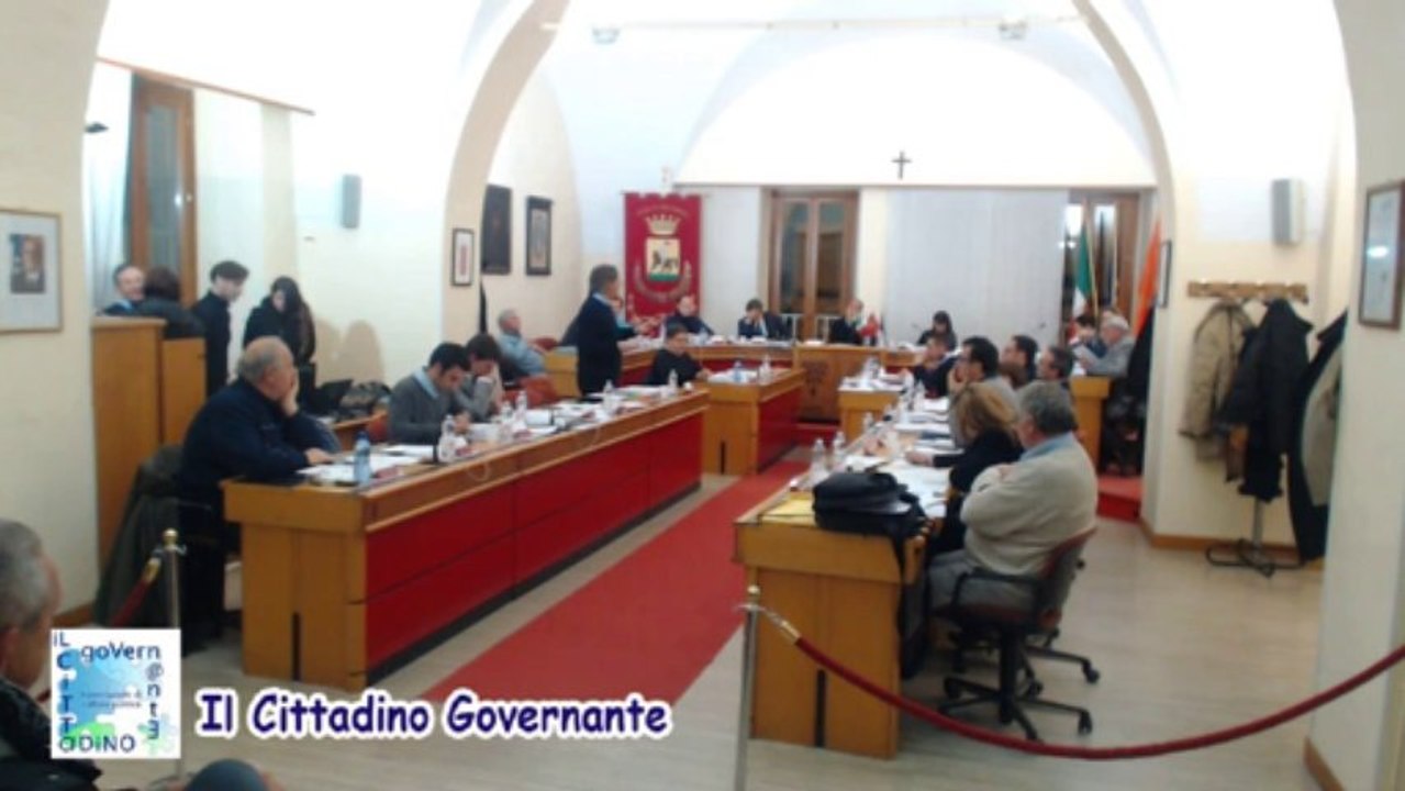 Consiglio 29 novembre 2013_punti 1e2 verifica areee destin. a insediamenti e piano alienazioni intervento Arboretti