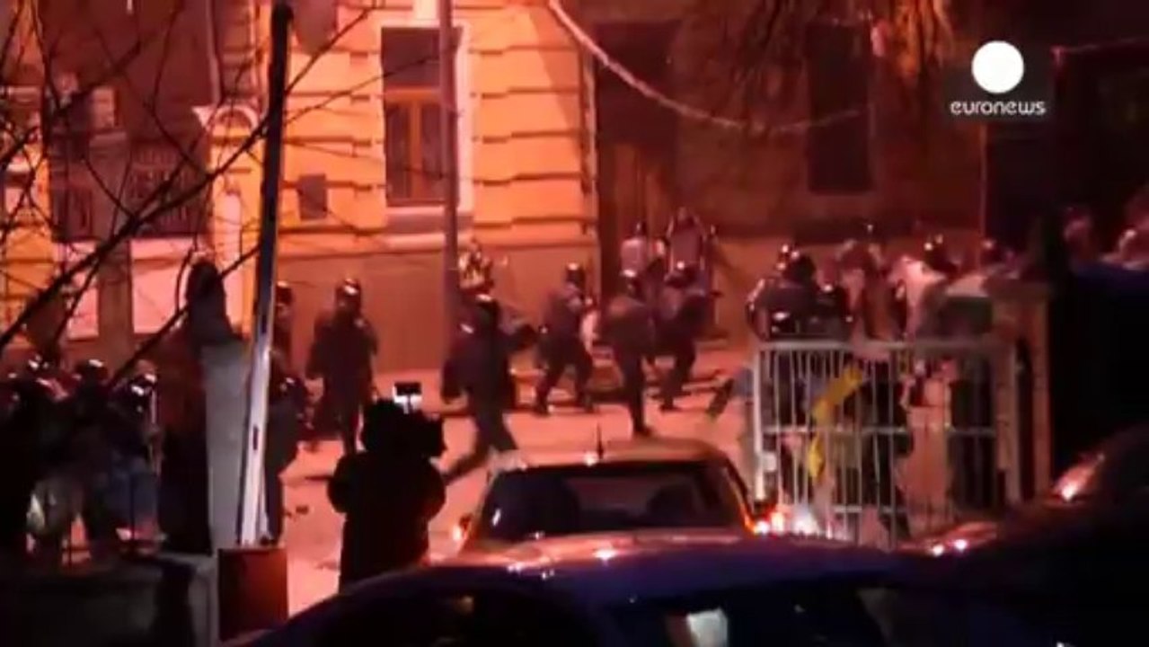 Notte di scontri a Kiev