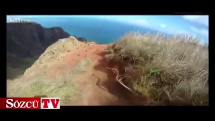 Burada yürümeye cesareti olan var mı?