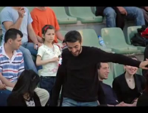 Karmate - Sular Akar Doldurur