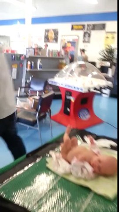 ▶ Brad takes his baby to work - YouTube [720p]