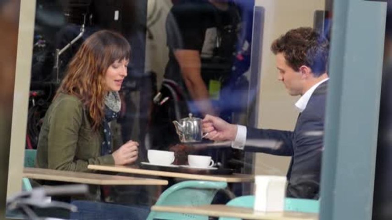 Dakota Johnson et Jamie Dornan commencent le tournage de Cinquante Nuances de Grey