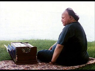 Saanu Ik Pal Chain Na Aavy.. Nusrat Fateh Ali Khan