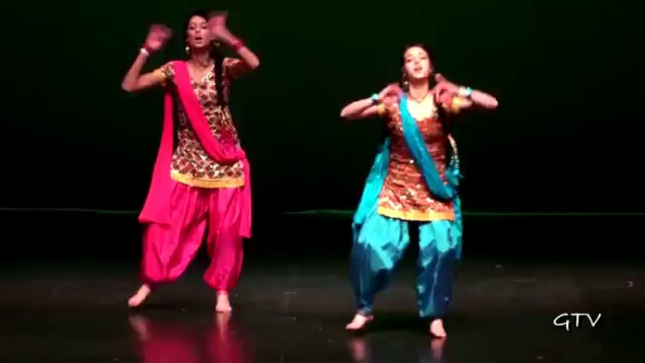 AwesomeBarso Re Dance Performance By Girls