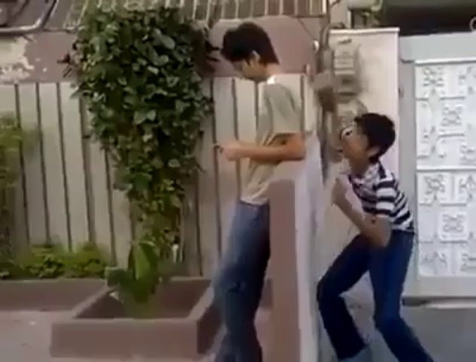 ha ha ha.. Awesome.... Can't Stop Laughing..