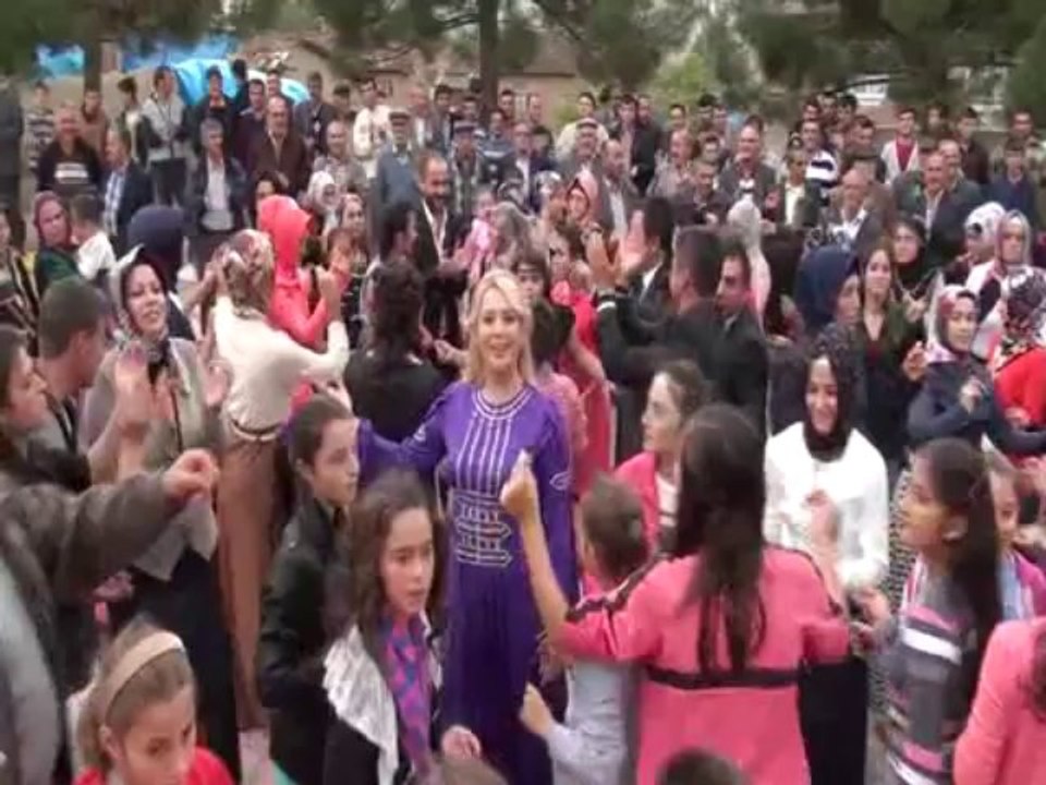 Bize Derler Erbaalı (Ayşegül Pınar)