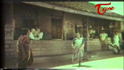 Padaharella Vayasu Comedy | Chandra Mohan Running After Chicken