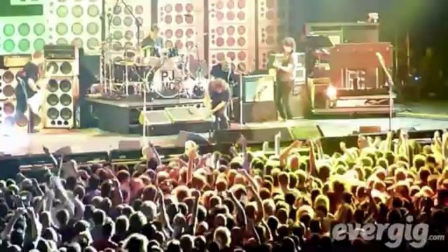 Pearl Jam Corduroy - O2 Stadium Berlin - Concert Evergig Live - Son HD