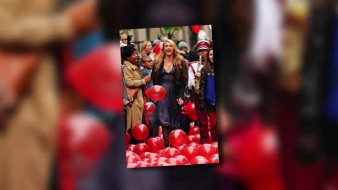 Cameron Diaz and Jamie Foxx Perform 'Tomorrow' on Annie Remake