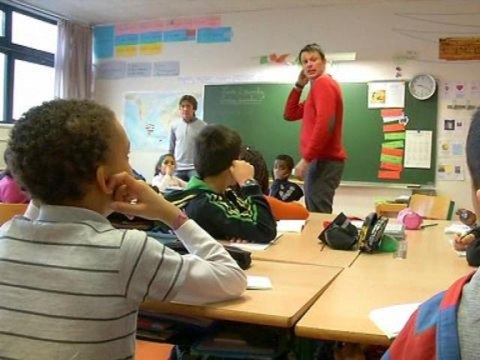Paris: une école met en place un système avec deux instituteurs en classe - 03/12