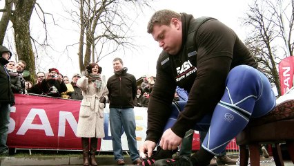 Récord Guinnes arrastrando 12 Nissan Note