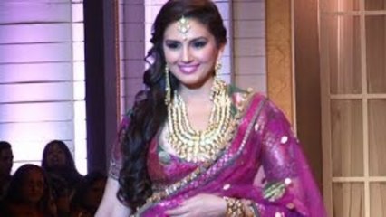 Huma Qureshi Walk The Ramp In Bridal Fashion Show 2013