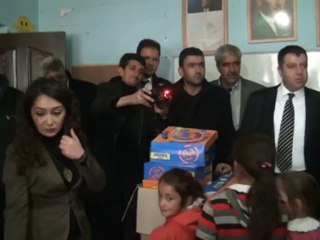 EFE KÖY  OKULLARA AYAKKABI  DAĞITIMINDA