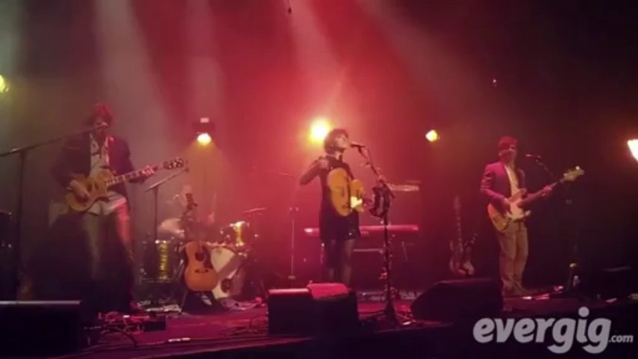 Elisa Jo "Something you may cure" - Café de la...