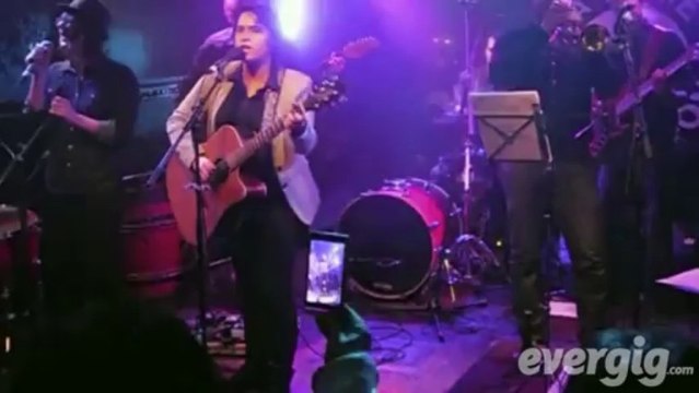 Virgule Elle est belle la vie - La Dame de Canton - Concert Evergig Live - Son HD