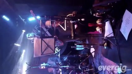 Virgule "Dimanche" - La Dame de Canton - Concert Evergig Live - Son HD