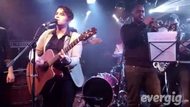 Virgule Les précieuses - La Dame de Canton - Concert Evergig Live - Son HD