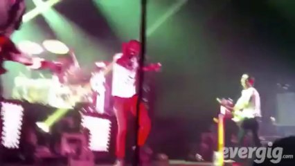 Skip The Use "Dr House" - Zénith de Paris-La Villette - Concert Evergig Live - Son HD