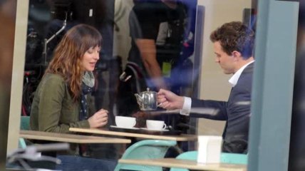 Dakota Johnson und Jamie Dornan haben mit dem Dreharbeiten von 50 Shades of Grey begonnen