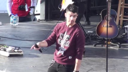 Joe Jonas gab zu schon früh Erfahrungen mit Sex, Drogen und Alkohl gesammelt zu haben