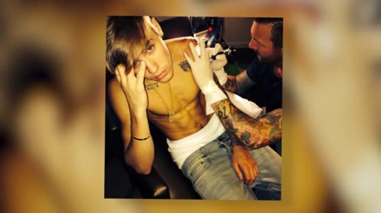Justin Biebers neues Adler Tattoo