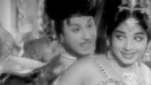 Mugathai Paarthadhillai - Arasa Kattalai - M.G.R, Jayalalitha - Tamil Classic Song