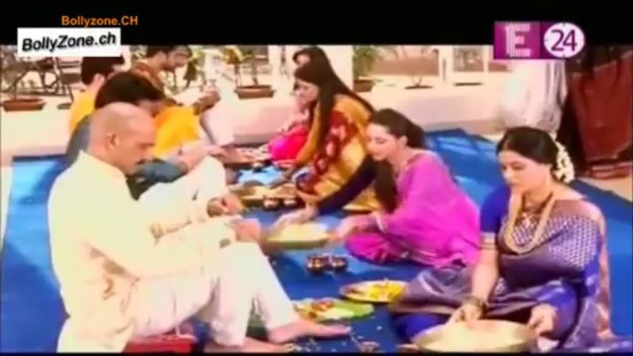 Aastha Ke Sasural Mein Anokhi Rasm!! - Iss Pyaar Ko Kya Naam Doon (Season 2)  - 4th Dec 2013