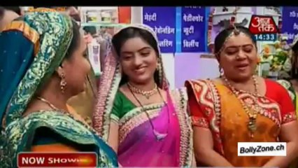 Khul Gaya Emily Ka Beauty Parlour!! - Diya Aur Baati Hum - 4th Dec 2013