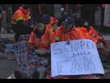 Napoli - Forestali in catene e in sciopero della fame -live- (03.12.13)