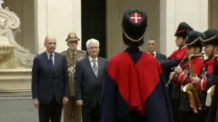 Roma - Palazzo Chigi, Letta riceve Josipovic. Cerimonia d'arrivo (03.12.13)