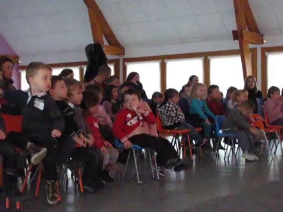 350 enfants de maternelle au concert "Juste un bisou"