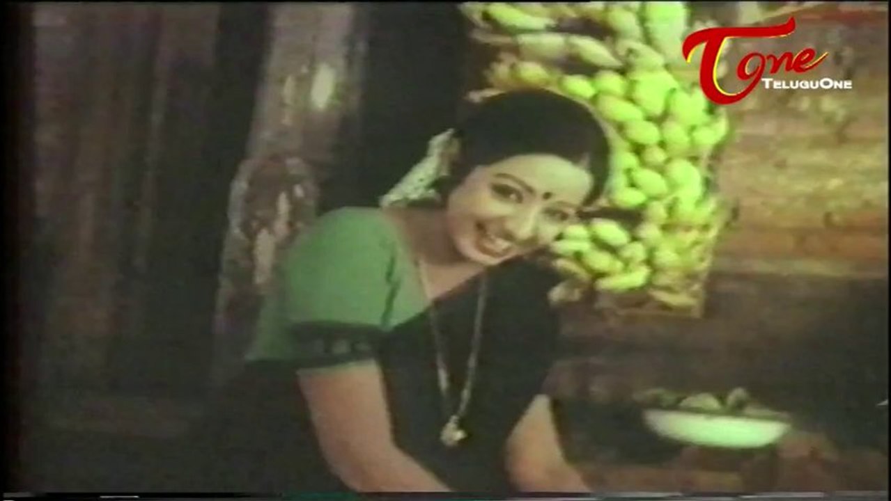 Padaharella Vayasu | Comedy Scene between Chandra Mohan and Sridevi