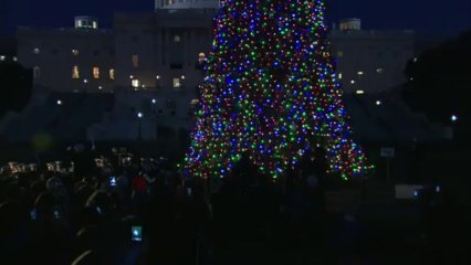 Speaker Boehner lights US Capitol Christmas tree