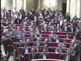Parlamento da Ucrânia rejeita moção de censura
