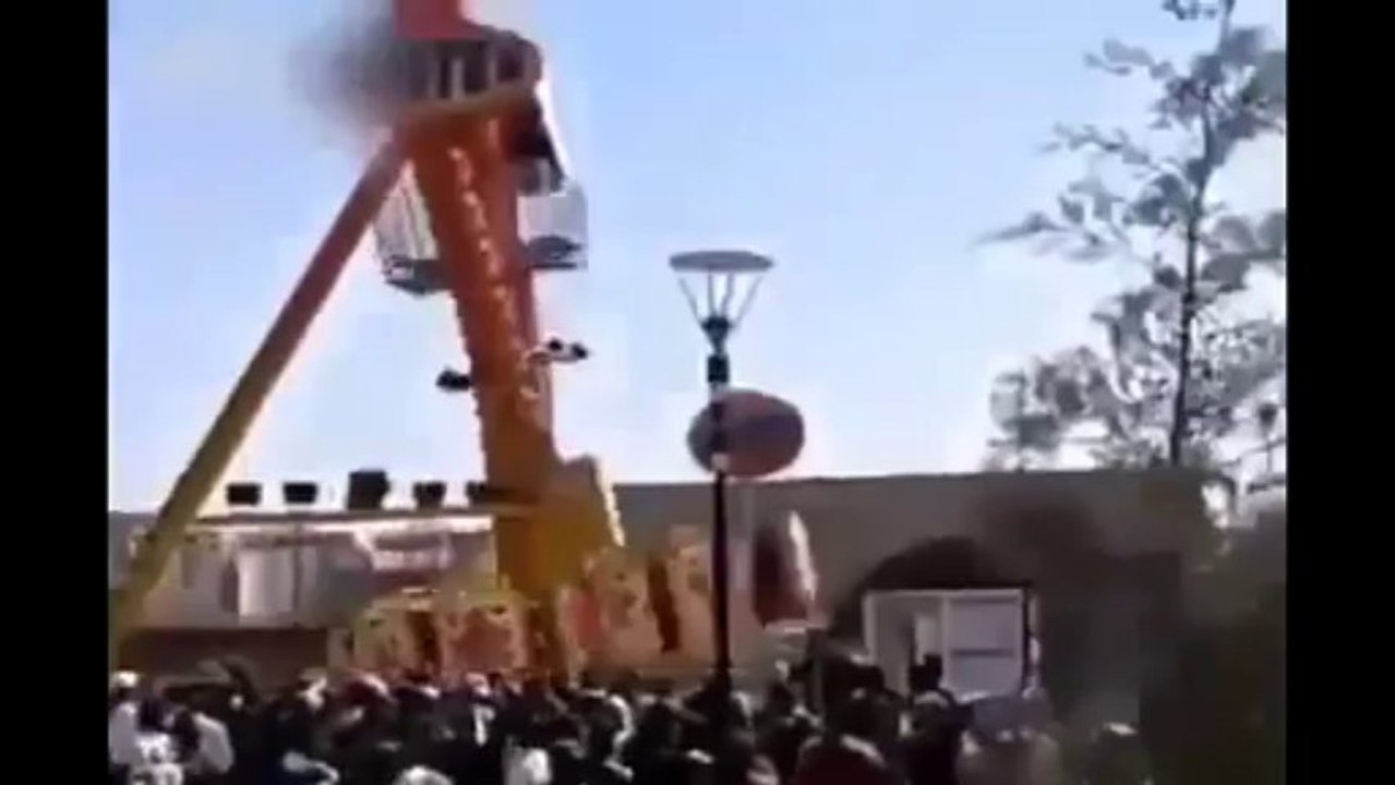 Guy Falls Out From Fairground Ride