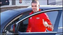 Los jugadores del Barça reciben su nuevo Audi