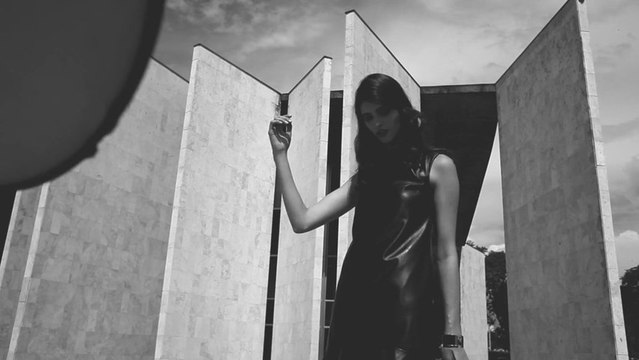 Geiza Rodrigues for Dualite Ad campaign making of (2013) video by Vitor Augusto