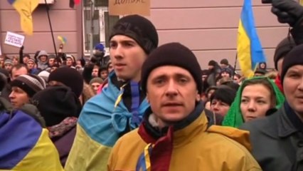 Ukraine PM: Protesters will be punished for "illegal acts"