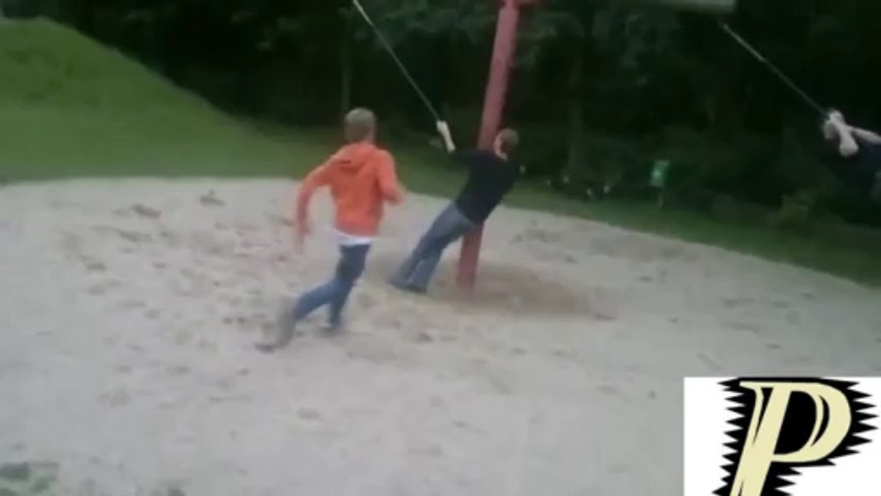 Fail en el columpio