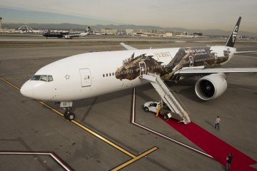 Dragon Smaug The Hobbit sur l'avion Air New Zealand
