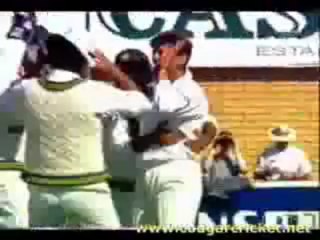 Saqlain Mushtaq Hatrick Vs Aus in Test