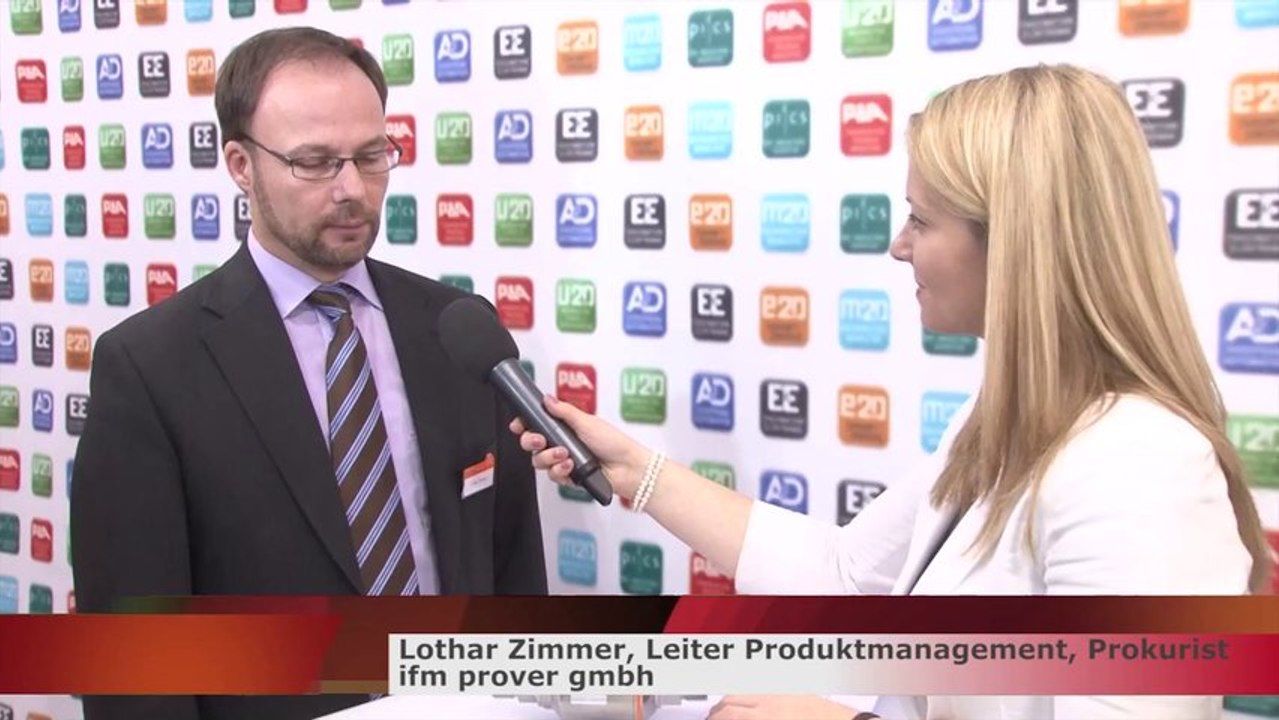 ifm auf der SPS 2013 - Interview Rote Couch zum efector MID