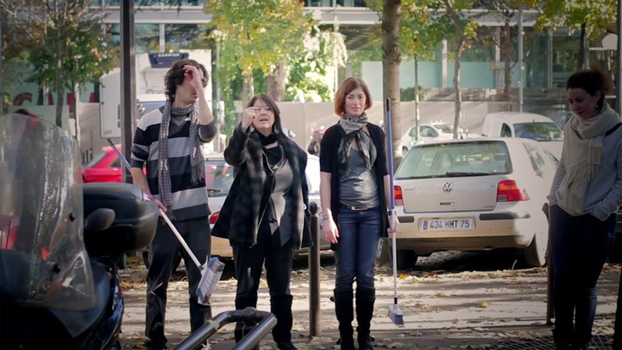 Graciela Sacco, Bocanada - Collage bd Raspail, Paris, 13 nov. 2013 - América Latina 1960-2013