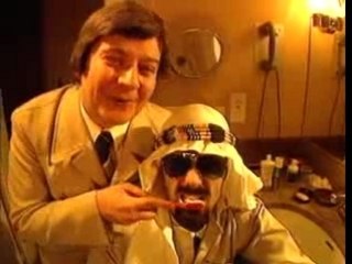 Les Gros Cons - Le Secrétaire