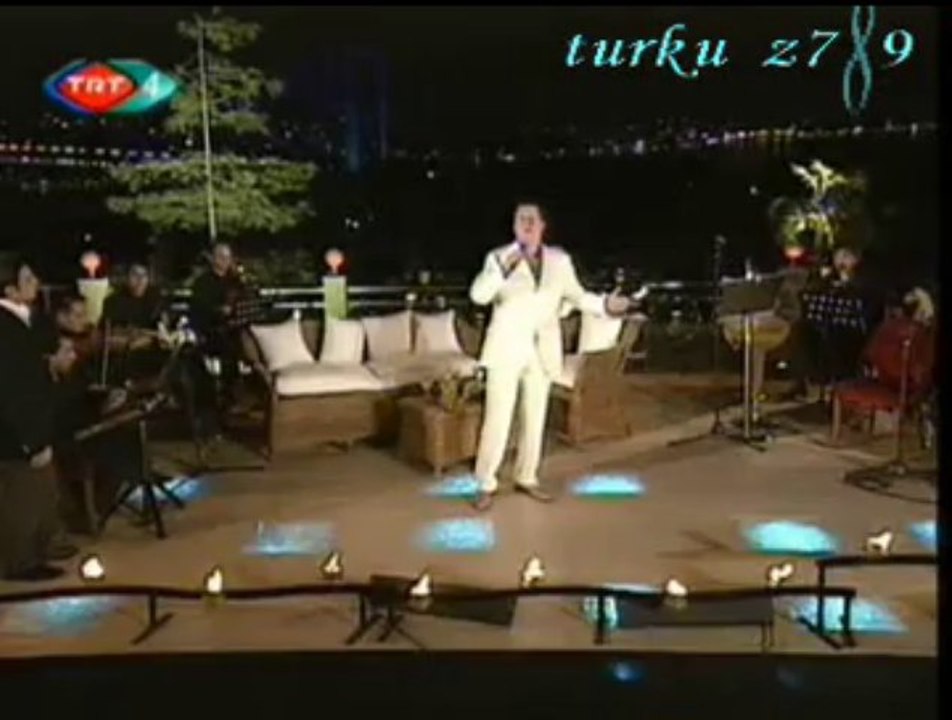 Ahmet ÖZHAN-Ben Seni Unutmak İçin Sevmedim