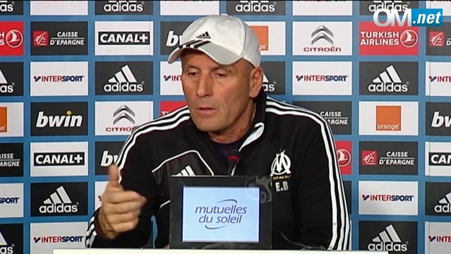 Elie Baup face à la presse