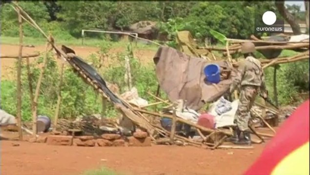 Rep. Centrafricana: Ok Onu a invio truppe francesi. Oltre 100 morti a Bangui