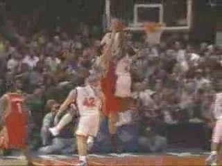 Nate Robinson blocks Yao Ming shot